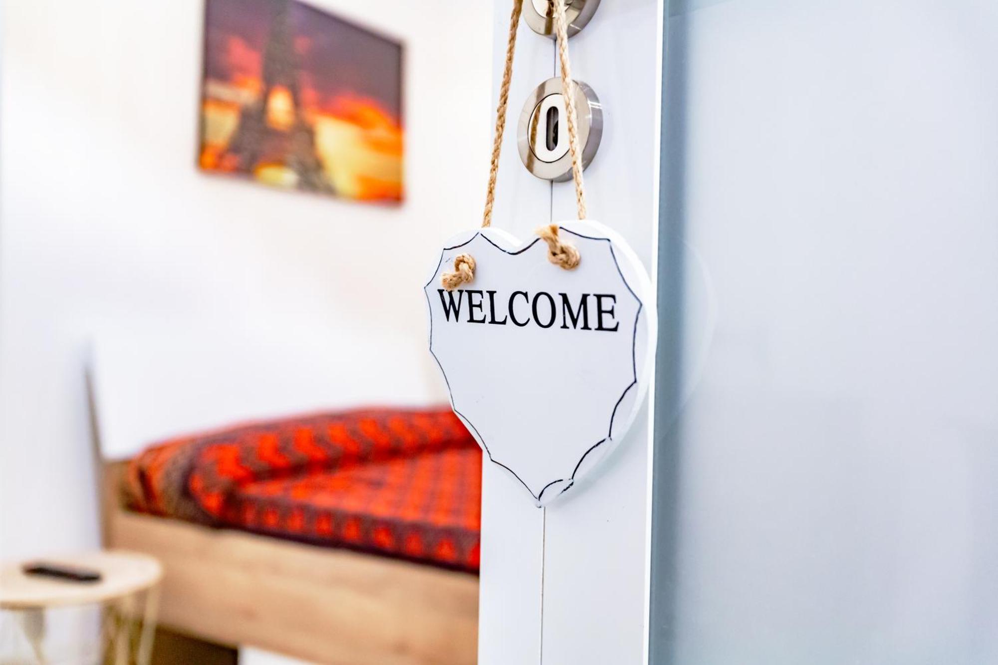 باري Antonella Home B&B الغرفة الصورة